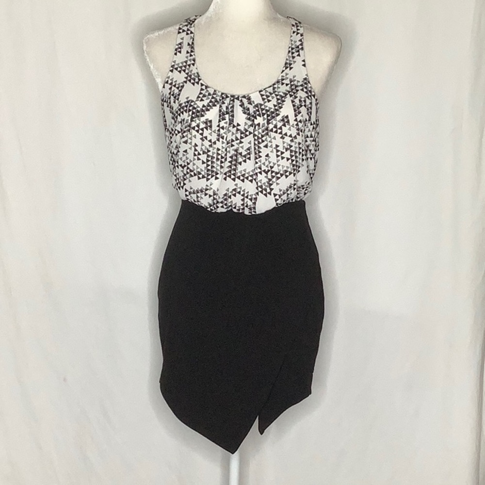 Silence + Noise Sleeveless Dress Size 0 Asymmetrical Hem